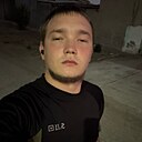 Знакомства: Максим, 21 год, Раздольное