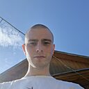 Знакомства: Дима, 19 лет, Омутнинск
