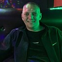 Знакомства: Максим, 35 лет, Димитровград