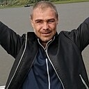 Знакомства: Антон, 40 лет, Партизанск