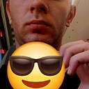 Знакомства: Valentin, 23 года, Киев