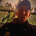 Знакомства: Кирилл, 26 лет, Южно-Курильск