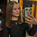 Знакомства: Кира, 19 лет, Луганск