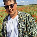 Знакомства: Максим, 21 год, Алушта