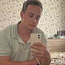 Знакомства: Валерий, 24 года, Шклов