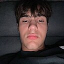 Знакомства: Олег, 22 года, Кривой Рог