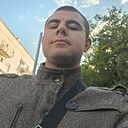 Знакомства: Максим, 24 года, Симферополь