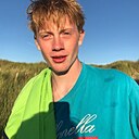 Знакомства: Саша, 23 года, Енакиево