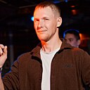 Знакомства: Женечка, 29 лет, Курган