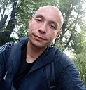Знакомства: Павел, 34 года, Луганск
