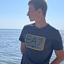 Знакомства: Макс, 20 лет, Апшеронск