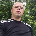 Знакомства: Артем Григорьев, 32 года, Радужный (Владимирская Область)