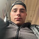 Знакомства: Артём, 18 лет, Волхов