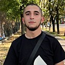 Знакомства: Роман, 19 лет, Макеевка