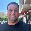 Знакомства: Constantin, 47 лет, Brașov