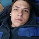 Знакомства: Максим, 22 года, Жодино