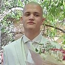Знакомства: Даня, 18 лет, Таганрог