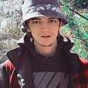 Знакомства: Андрей, 25 лет, Волхов