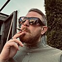 Знакомства: Максим, 34 года, Калининград