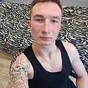 Знакомства: Евгений, 22 года, Киров
