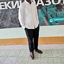 Знакомства: Умар Махамат, 27 лет, Новомосковск