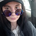 Знакомства: Вика, 21 год, Артем