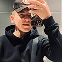 Знакомства: Ренат, 24 года, Междуреченск