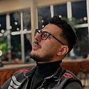 Знакомства: Robert Florin, 27 лет, București