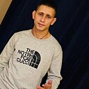 Знакомства: Денис, 28 лет, Артем