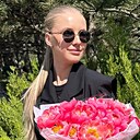 Знакомства: Александра, 21 год, Нижневартовск