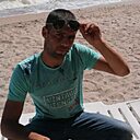 Знакомства: Виктор, 37 лет, Снежное