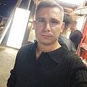 Знакомства: Максим, 33 года, Севастополь