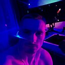 Знакомства: Макс, 25 лет, Екатеринбург