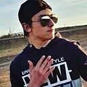 Знакомства: Игорь, 24 года, Владивосток