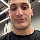 Знакомства: Макс, 21 год, Щербинка