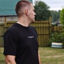 Знакомства: Макс, 22 года, Тюмень