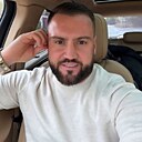 Знакомства: Александр, 33 года, Магадан