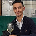 Знакомства: Silviu, 22 года, Huşi