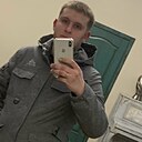 Знакомства: Виталя, 28 лет, Караганда