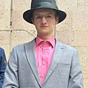 Знакомства: Денис, 19 лет, Саров