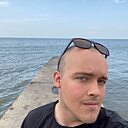 Знакомства: Иван, 25 лет, Санкт-Петербург