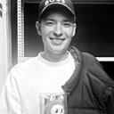 Знакомства: Виктор, 24 года, Томск