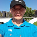 Знакомства: Евгений, 39 лет, Остров
