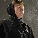 Знакомства: Егор, 19 лет, Новоалтайск