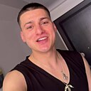 Знакомства: Максим, 24 года, Ершов