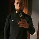 Знакомства: Макс, 23 года, Феодосия