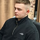 Знакомства: Maxim, 21 год, Брест