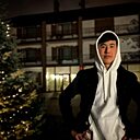 Знакомства: Ботир, 22 года, Калининград