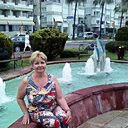 Знакомства: Ирина, 65 лет, Новомосковск