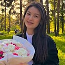 Знакомства: Назли, 21 год, Алматы